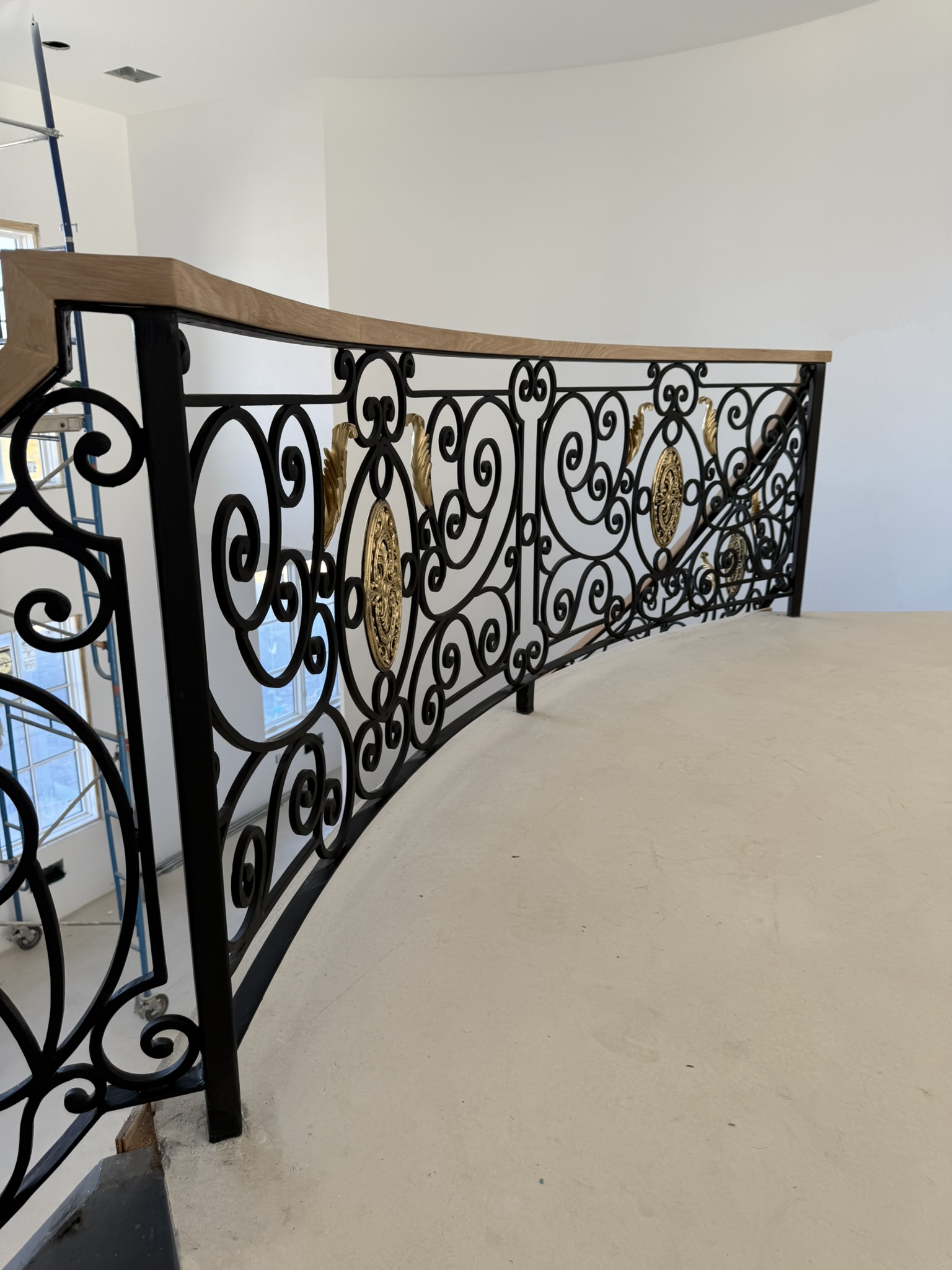 The Medallion Scrollwork Staircase — photo 6